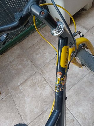 Bicicleta BTWIN Negra y Amarilla