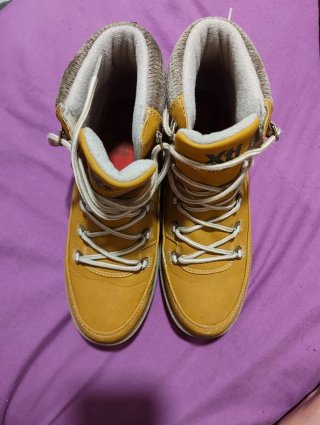 Botas amarillas talla 38