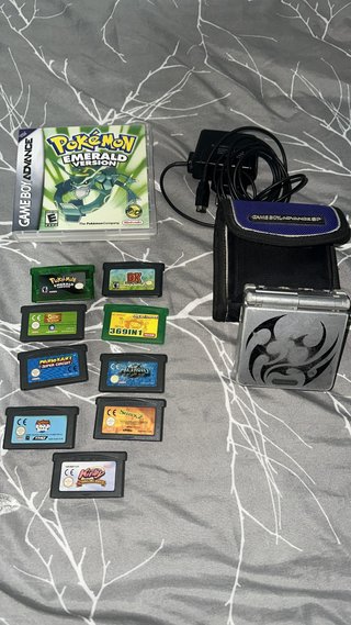 Nintendo Game Boy Advance SP + Juegos