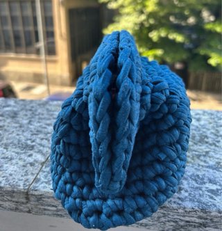 Pochette blu in cotone fatta a mano