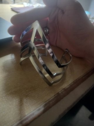 Brazalete de Acero Inoxidable diseño Triangular