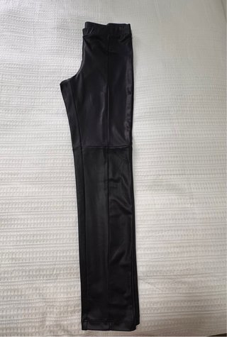Pantalón efecto piel Mango Talla M