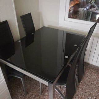 Mesa Comedor Cristal Negro y Metal