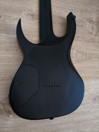 Washburn Parallaxe Ola Englund 7 Cuerdas