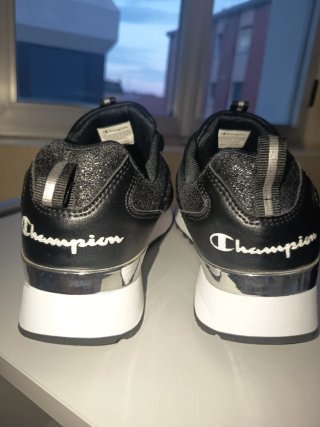 Zapatillas Champion Negras con Brillo