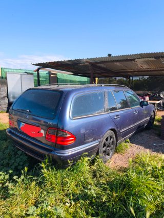 Mercedes-Benz Clase E 2001