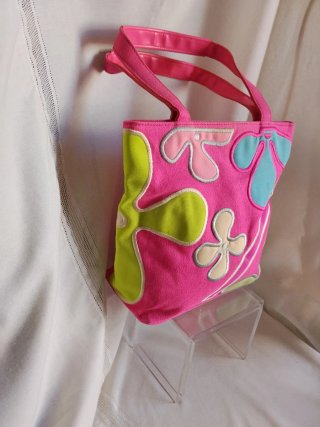 Bolso de mano con flores