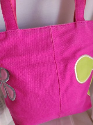 Bolso de mano con flores
