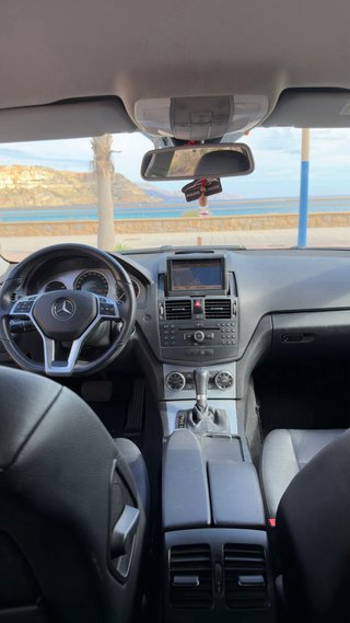 Mercedes-benz c280 V6