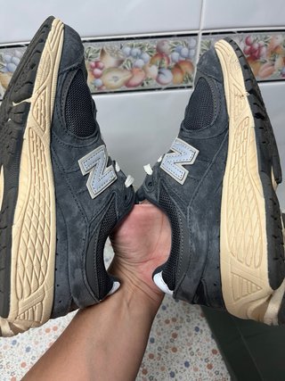 Zapatillas New Balance 2002R Gris/Beige