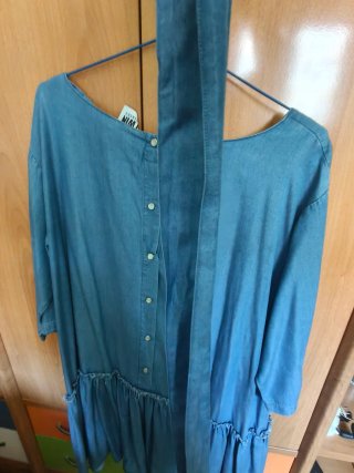 Vestido vaquero con volantes