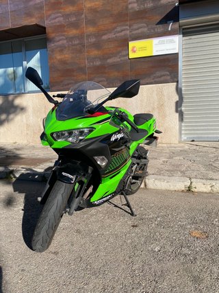 Kawasaki Ninja 400 2021 sport Perfecto estado