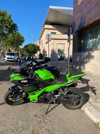 Kawasaki Ninja 400 2021 sport Perfecto estado