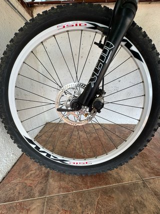 Bicicleta montaña Conor Enemy 26’ Frenos de disco