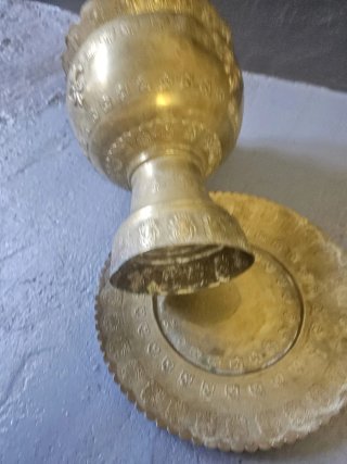 Decoración latón/bronce con pedestal