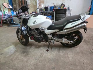 Honda CB900F Hornet