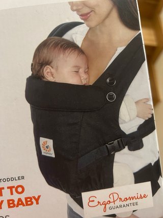 Mochila Ergobaby Negra Nueva