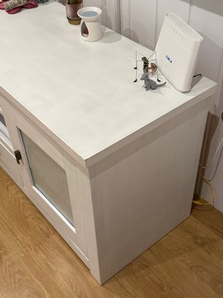 Muebles salón madera maciza pintados a mano