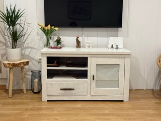 Muebles salón madera maciza pintados a mano
