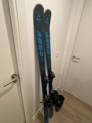 LOTE esquís Fischer166 + Botas SalomonPRO T27 2026