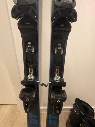 LOTE esquís Fischer166 + Botas SalomonPRO T27 2026