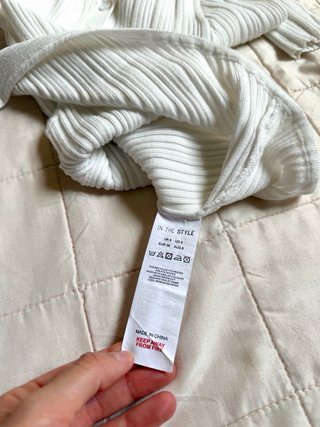Body a costine panna con bottoncini | In The Style