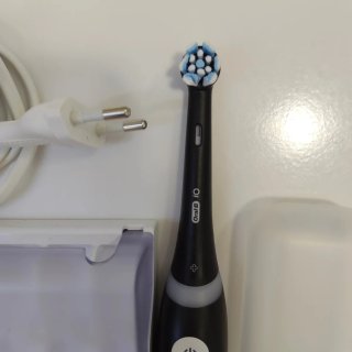Cepillo Eléctrico Oral-B IO 4N