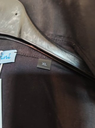 Camicia orientale nera con ricami vintage