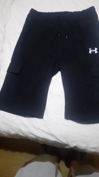 Pantalón corto Under Armour negro