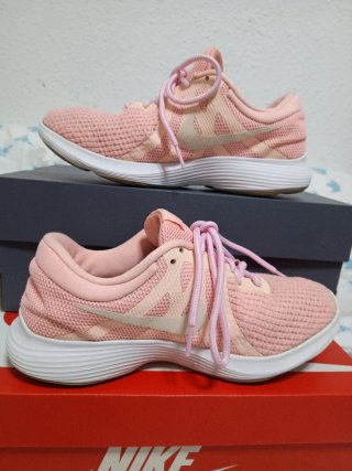 Zapatillas Nike Revolution 4 Rosa