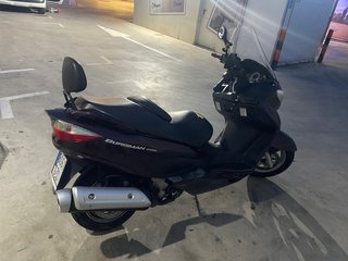 Suzuki Burgman 200cc - Scooter Maxiscooter