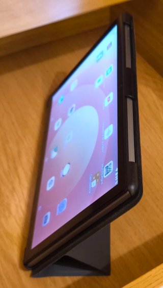 Tablet Negra y Multicolor