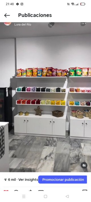 Vendo muebles de tienda de golosinas