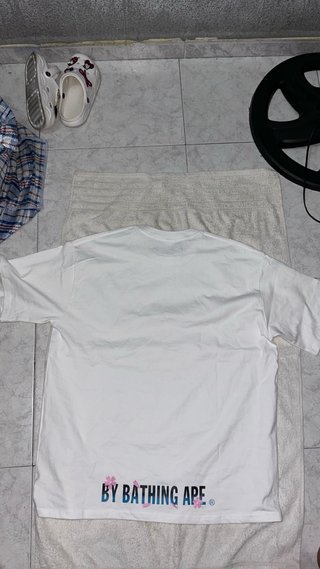 Camiseta BAPE (A Bathing Ape) Blanca