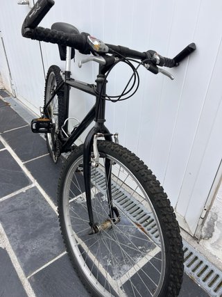 Bicicleta Attak Negra