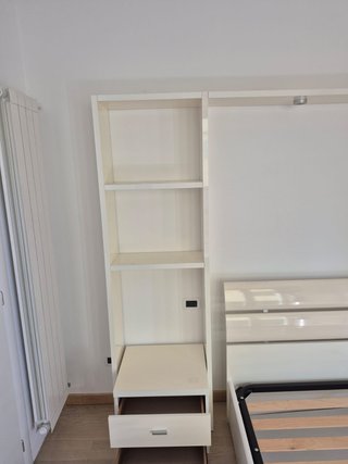 Camera da letto: Armadio, Letto, Cassettiera