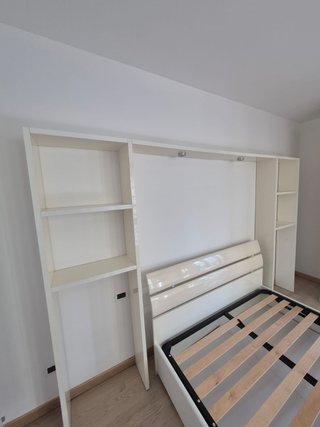 Camera da letto: Armadio, Letto, Cassettiera
