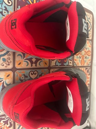 Zapatillas Globe Hombre Negras, Rojas y Grises