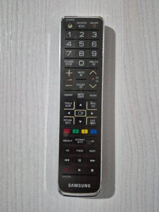 ""3 TVs"" ●SAMSUNG LED 63" ●HISENSE SMART TV 63"