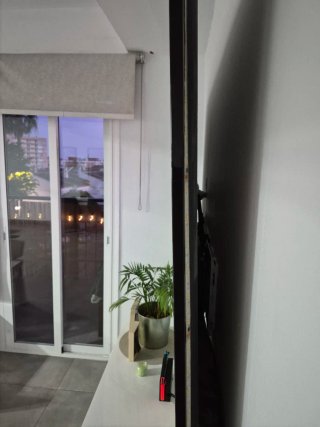 ""3 TVs"" ●SAMSUNG LED 63" ●HISENSE SMART TV 63"