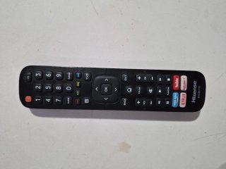 ""3 TVs"" ●SAMSUNG LED 63" ●HISENSE SMART TV 63"