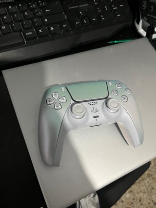 Playstation 5 Digital + Mando Cromado