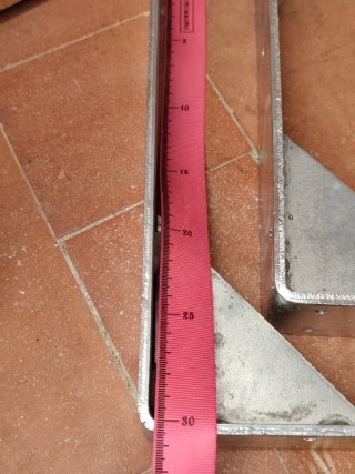 Soportes metálicos en L