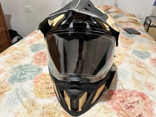 Casco LS2 Explorer Carbono Negro/Dorado