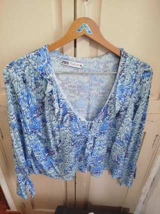 Blusa con volantes