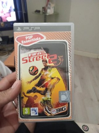 Juegos PSP: Buzz!, Formula One, FIFA, Los Sims