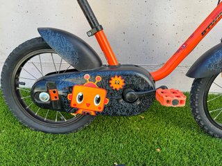Bicicleta B’Twin Robot 500 + ruedines infantil