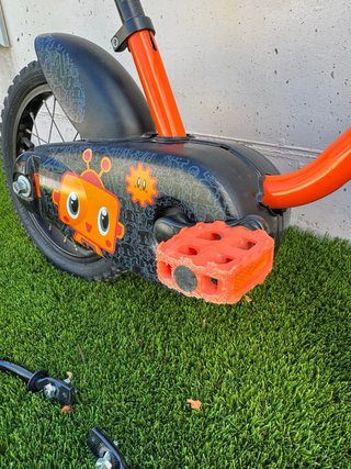 Bicicleta B’Twin Robot 500 + ruedines infantil