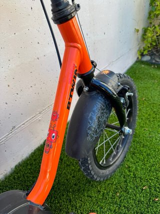 Bicicleta B’Twin Robot 500 + ruedines infantil