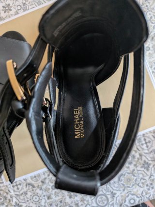 Tacchi Michael Kors Neri
